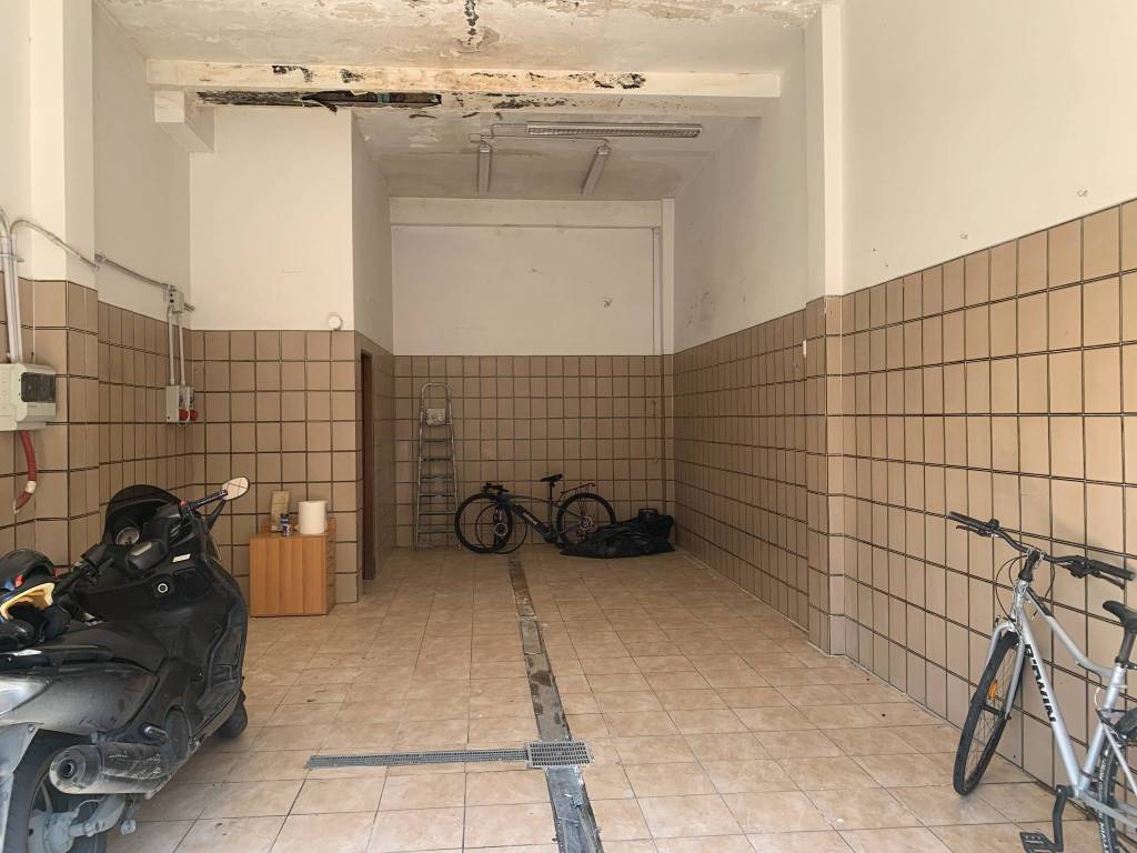 negozio in affitto a Roma in zona Romanina