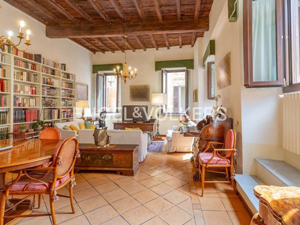 appartamento in affitto a Roma in zona Rione Regola