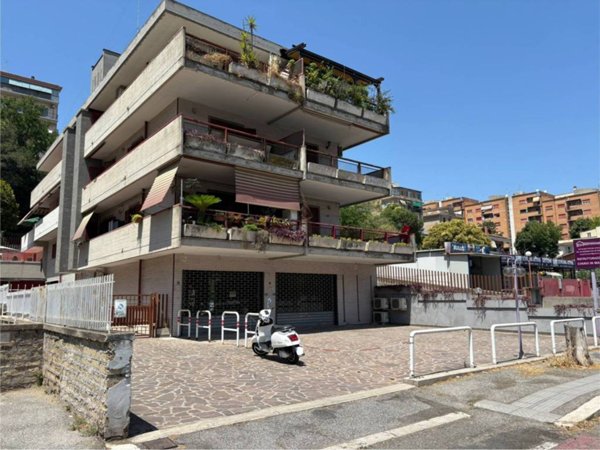 negozio in affitto a Roma in zona Primavalle