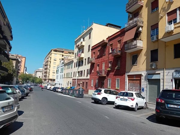 negozio in affitto a Roma in zona Prenestino-Labicano