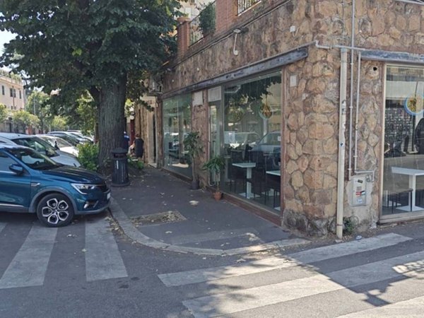 negozio in affitto a Roma in zona Monte Sacro/Talenti