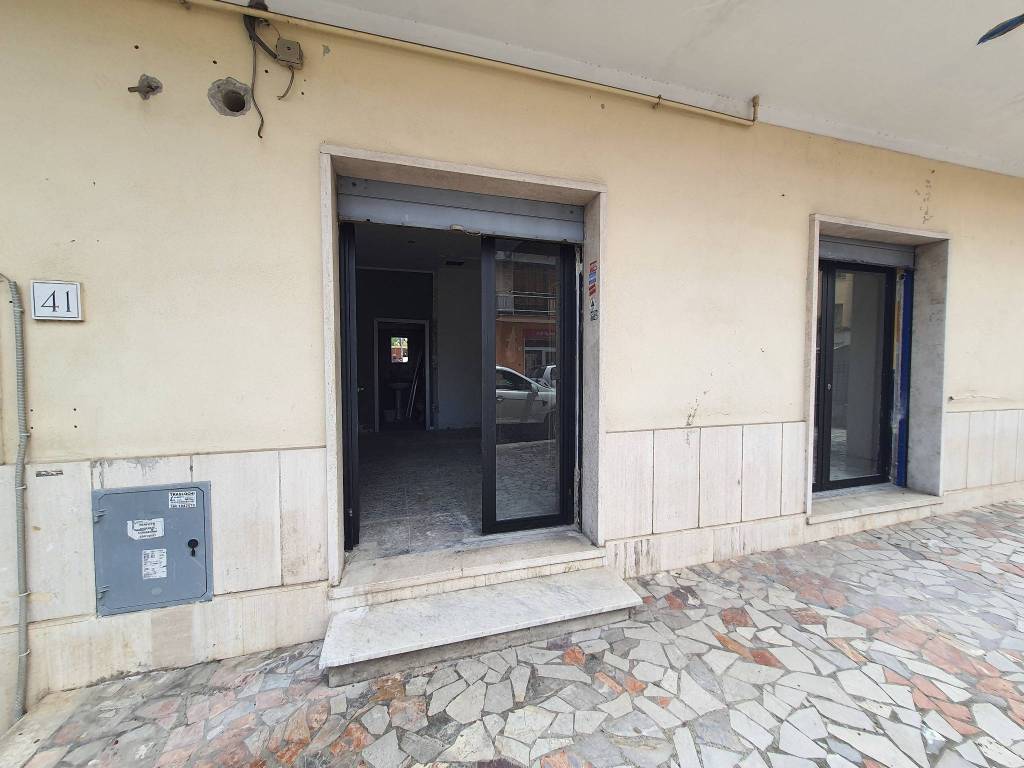 negozio in affitto a Roma in zona Romanina