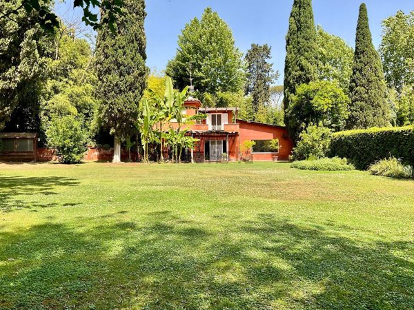 casa indipendente in affitto a Roma in zona Giuliano Dalmata