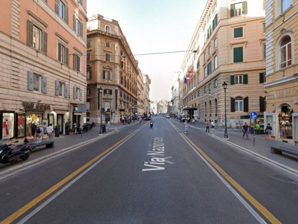 negozio in affitto a Roma in zona Rione Monti/Campitelli