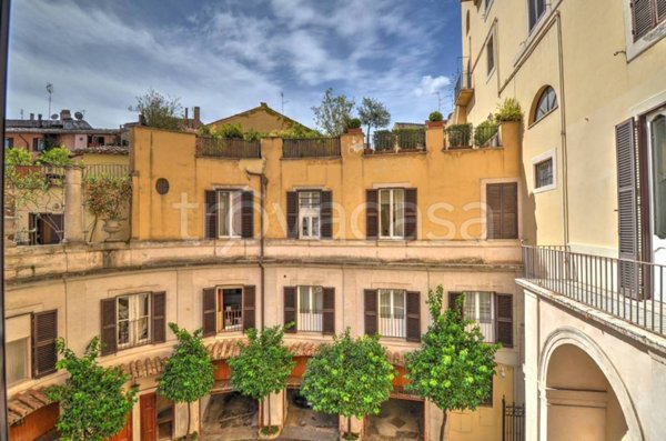 appartamento in affitto a Roma in zona Parione/Sant'Eustachio