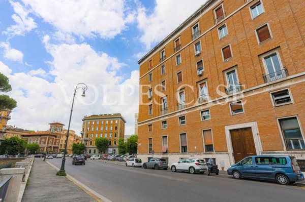 locale commerciale in affitto a Roma in zona Rione Prati