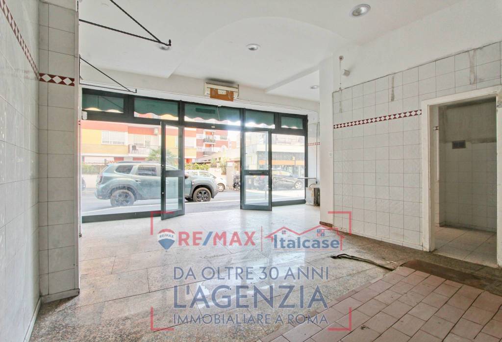 negozio in affitto a Roma in zona Pietralata