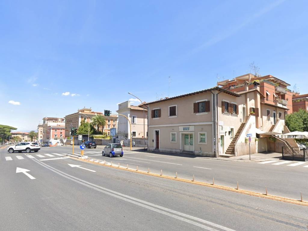 negozio in affitto a Roma in zona Portuense