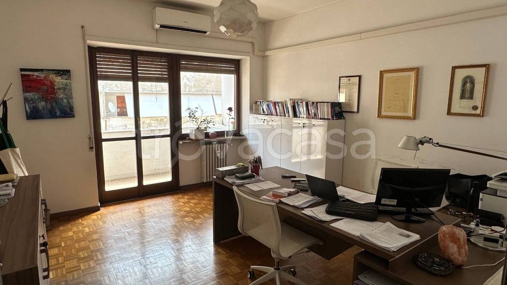 ufficio in affitto a Roma in zona EUR