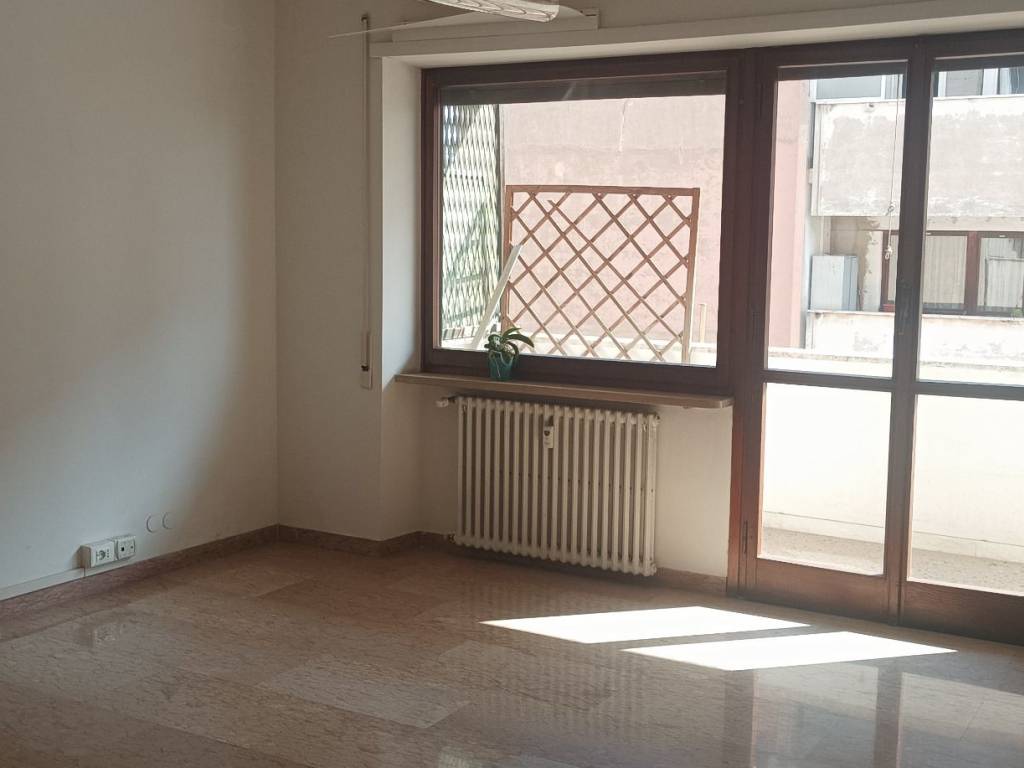 ufficio in affitto a Roma in zona EUR