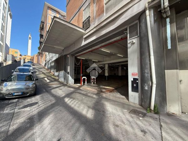 locale commerciale in affitto a Roma in zona Ardeatino