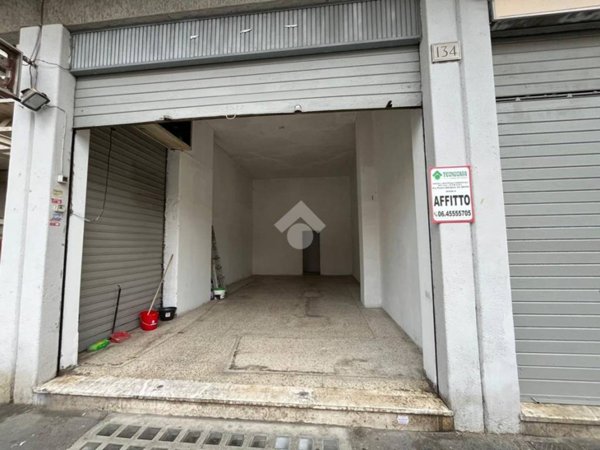 negozio in affitto a Roma in zona Collatino