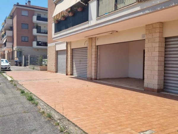 negozio in affitto a Roma in zona Collatino