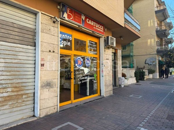 negozio in affitto a Roma in zona Ostia