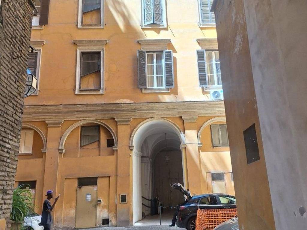 appartamento in affitto a Roma in zona Parione/Sant'Eustachio