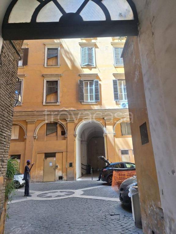 appartamento in affitto a Roma in zona Parione/Sant'Eustachio