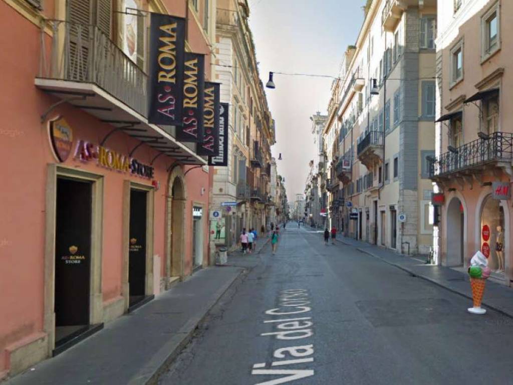 negozio in affitto a Roma in zona Campo Marzio