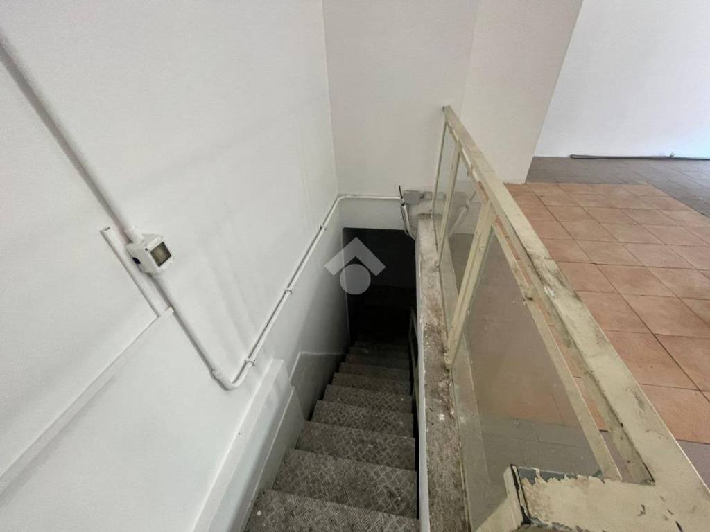 negozio in affitto a Roma in zona San Basilio