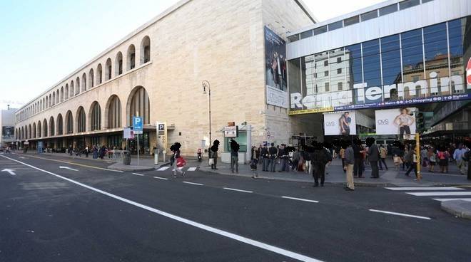 negozio in affitto a Roma