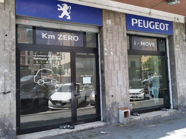 negozio in affitto a Roma