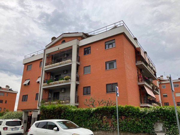 appartamento in affitto a Roma in zona Castelverde