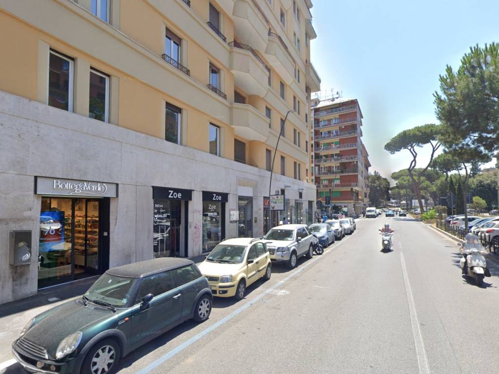 negozio in affitto a Roma