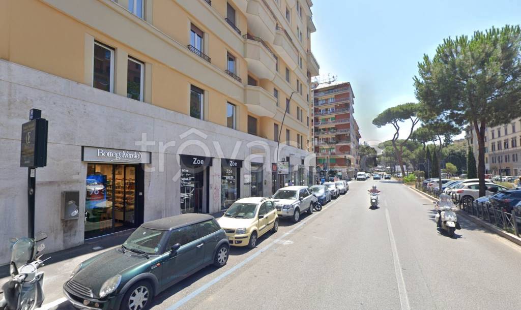 negozio in affitto a Roma