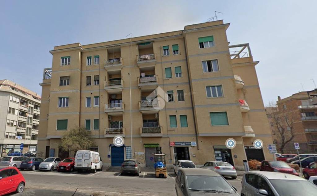 negozio in affitto a Roma in zona Ostia