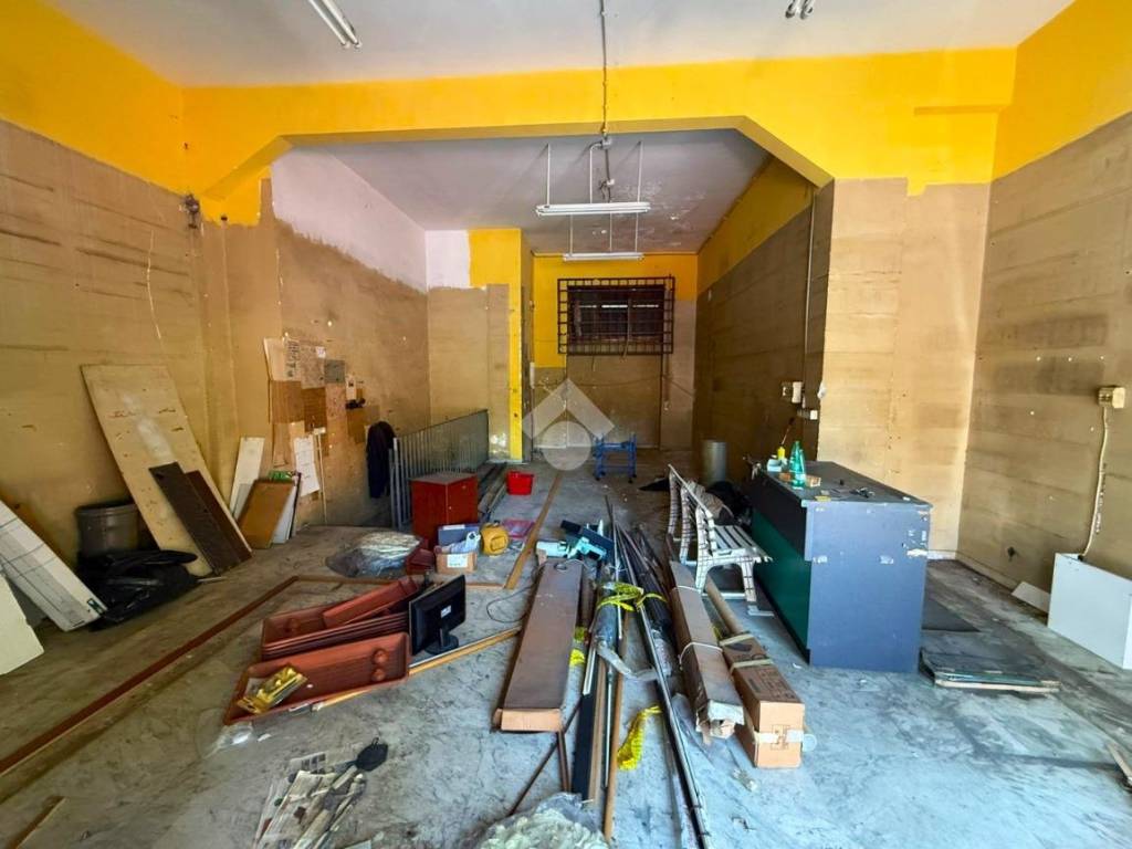 negozio in affitto a Roma in zona Monte Sacro/Talenti