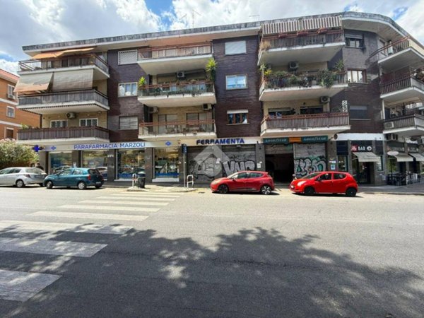 negozio in affitto a Roma in zona Monte Sacro/Talenti