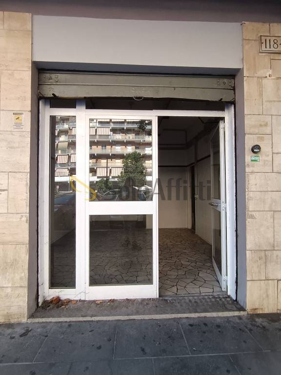negozio in affitto a Roma in zona Prenestino-Labicano