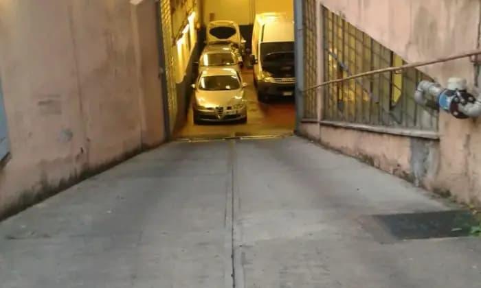 negozio in affitto a Roma in zona Appio Latino