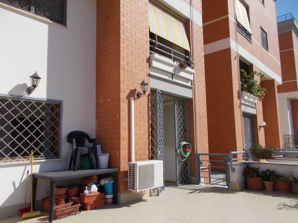 appartamento in affitto a Roma in zona Axa