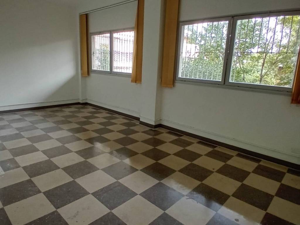 negozio in affitto a Roma