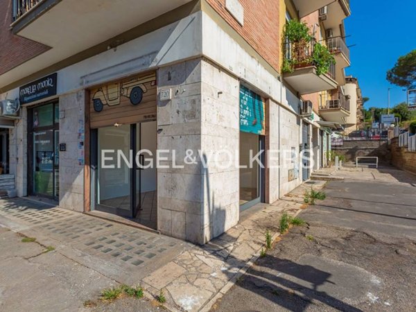 negozio in affitto a Roma in zona Portuense