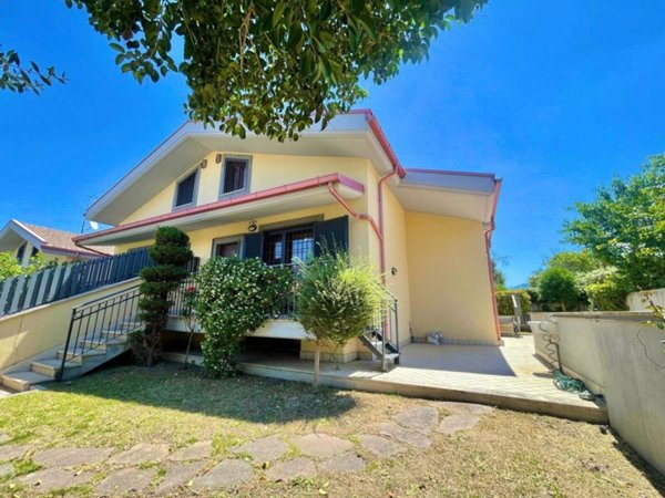 casa indipendente in affitto a Roma in zona Casal Morena