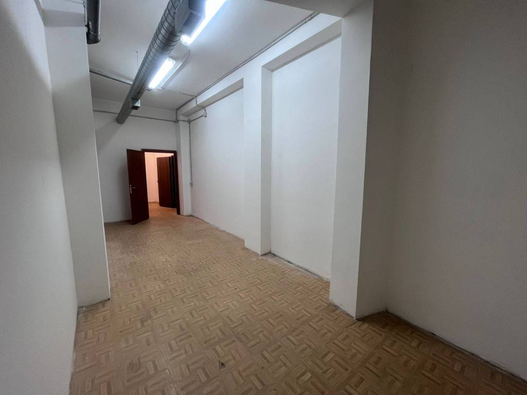 locale di sgombero in affitto a Roma in zona Tor Vergata/Torrenova