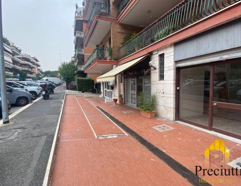 negozio in affitto a Roma