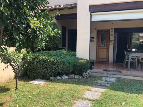 casa indipendente in affitto a Roma in zona Infernetto