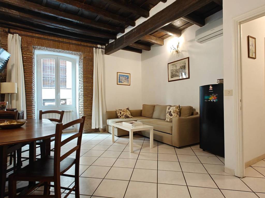 appartamento in affitto a Roma in zona Trevi-Colonna