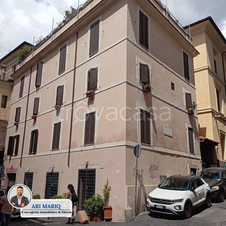 monolocale in affitto a Roma in zona Rione Monti/Campitelli