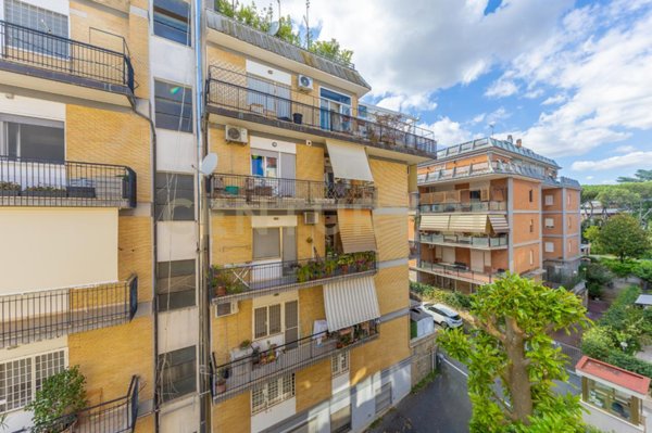 appartamento in affitto a Roma in zona Tomba di Nerone