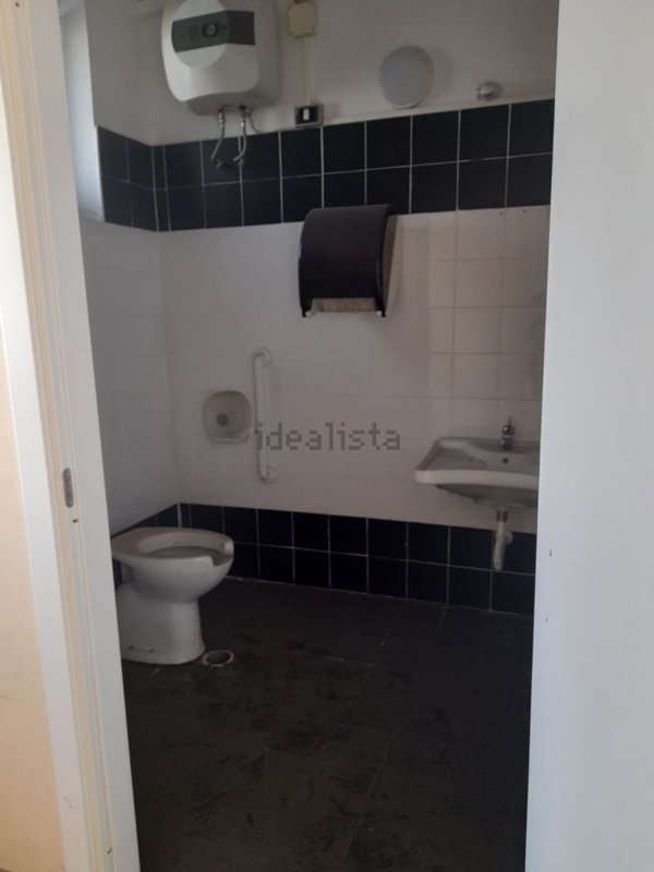 locale commerciale in affitto a Roma in zona Alessandrino