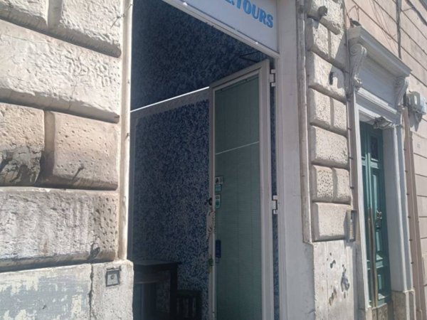 negozio in affitto a Roma in zona Rione Monti/Campitelli