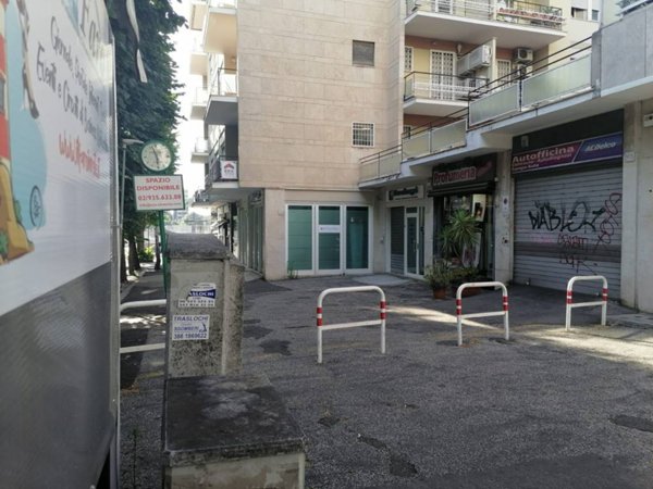 negozio in affitto a Roma in zona EUR
