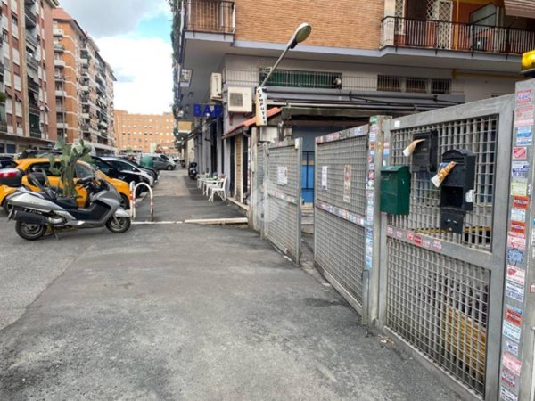 ufficio in affitto a Roma in zona Tuscolano