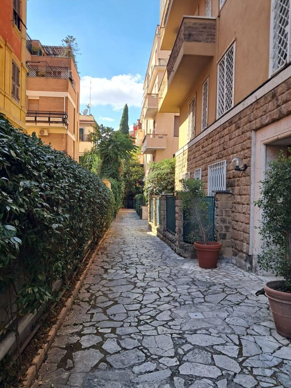 appartamento in affitto a Roma in zona San Saba - Ripa