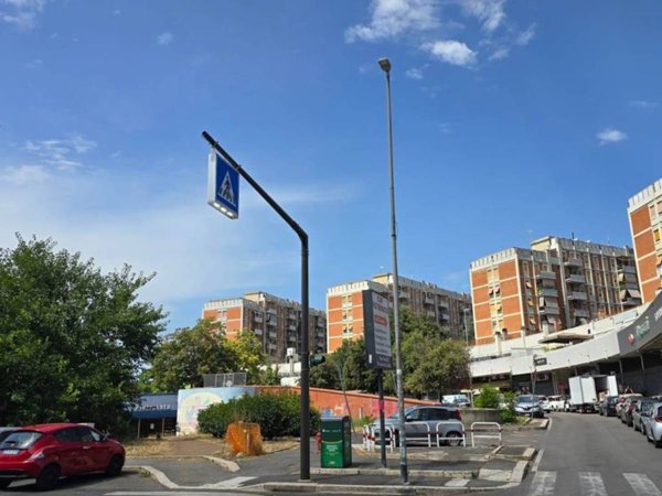 negozio in affitto a Roma in zona Pietralata