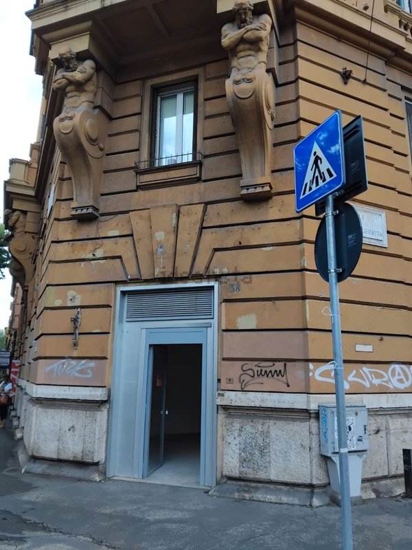 locale commerciale in affitto a Roma in zona Salario