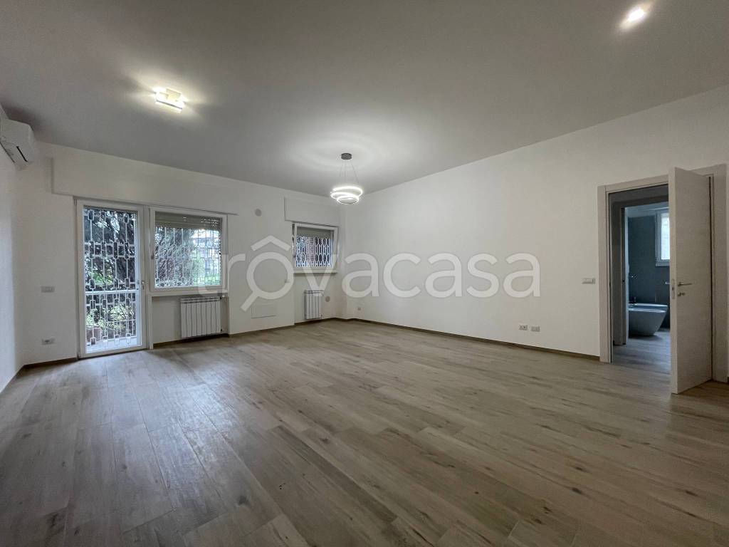 appartamento in affitto a Roma in zona EUR
